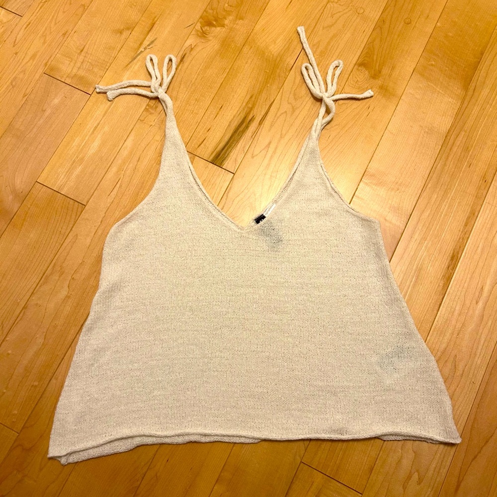 DIVIDED cream colored crop tank with bow straps XS